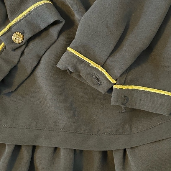 Chic Gray Midi Dress with Yellow Accents - Picture 5 of 5